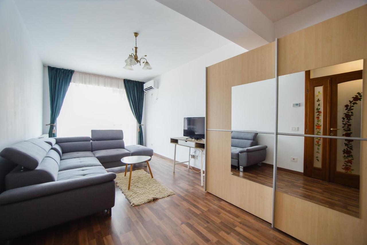 Central City Views Apartment Oradea Buitenkant foto