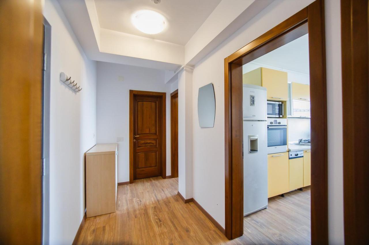 Central City Views Apartment Oradea Buitenkant foto