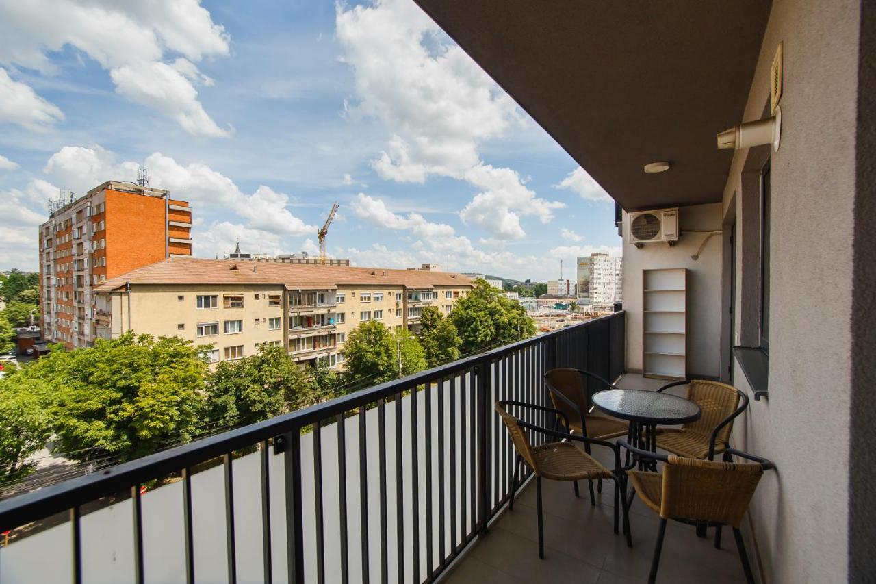 Central City Views Apartment Oradea Buitenkant foto