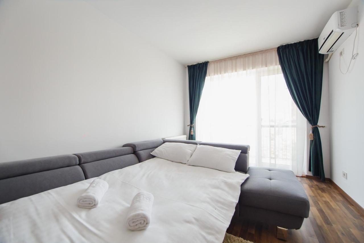 Central City Views Apartment Oradea Buitenkant foto